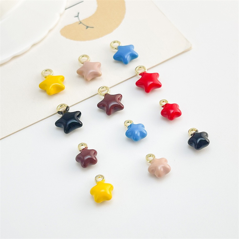 새로 도착한 50개/묶음 컬러 드롭 오일 만화 꽃 모양 - Men Accessories Locket 리뷰 및 가격
